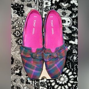 TOMS LE dark fuchsia plaid bow size 9.5 used
